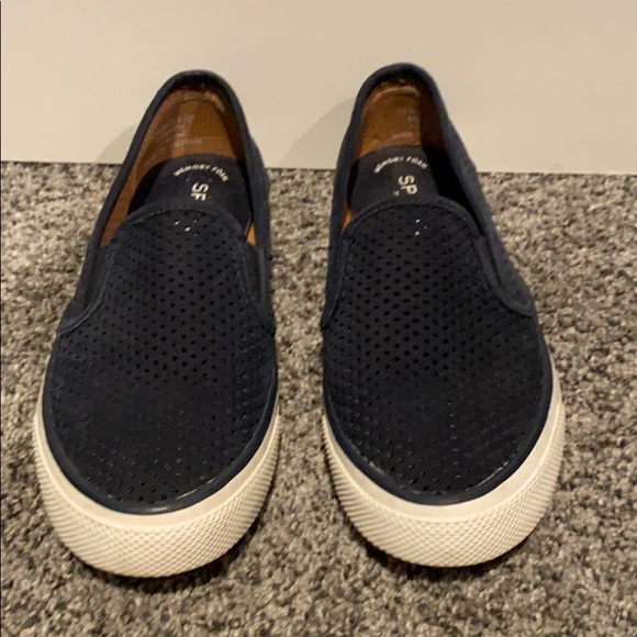 Sperry slip ons - Picture 1 of 7